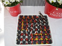 γλυκό βάπτισης mini cupcakes με το αποτύπωμα του Mickey