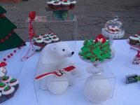 cupcakes,μπισκότα και cake pops όλα σε χριστουγεννιάτικα σχέδια