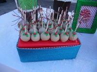 cake pops με γκι από ζαχαρόπαστα