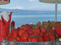 φράουλες για τους καλεσμένους