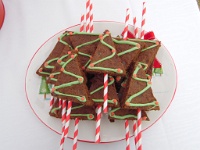 brownies σε σχήμα χριστουγεννιάτικου δέντρου
