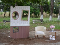 photo booth για το vintage στήσιμο του γάμου