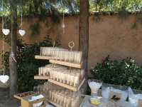 ξύλινες τριπλέτες για τα ποτήρια κατασκευή απο την ομάδα της 4weddings