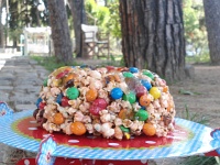 κέικ για τα παιδιά με ποπ κορν,marshmallows,m&m